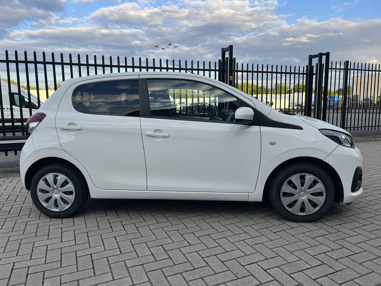 Peugeot 108 1.0 e-VTi Active foto 14