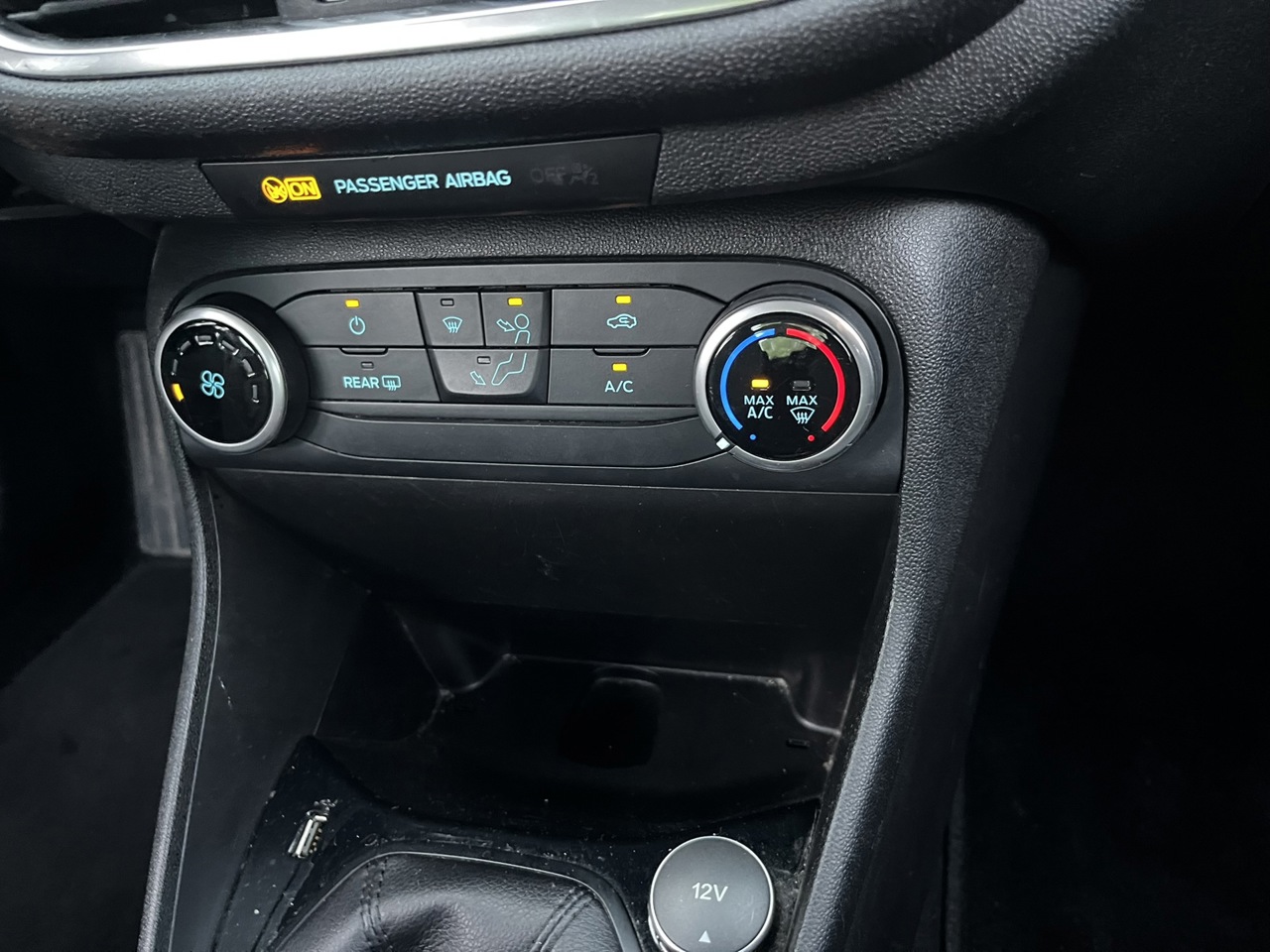 Ford Fiesta 1.1 71PK / Bluetooth Airco Topstaat. foto 14