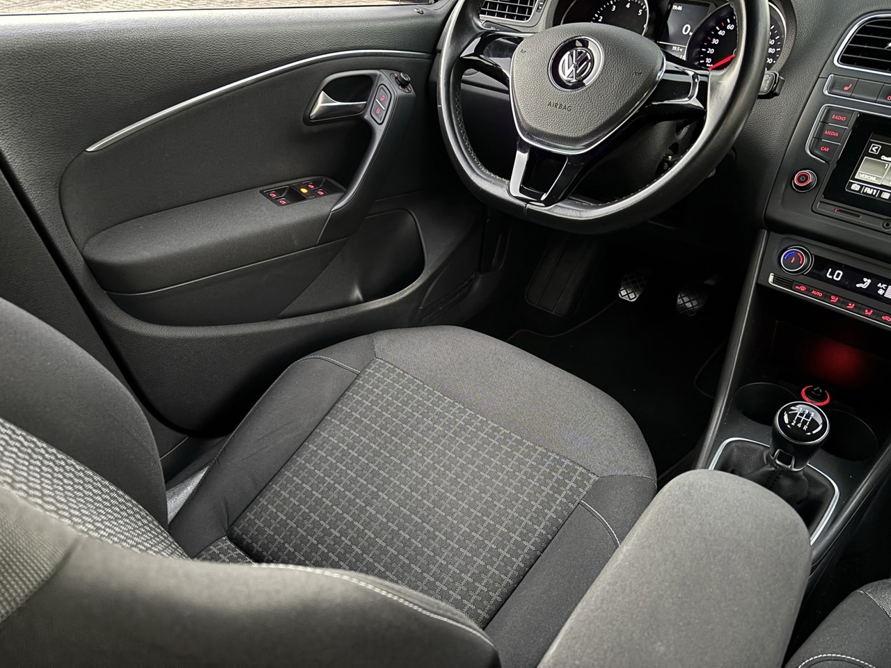 Volkswagen Polo 1.0 75PK Comfortline Topstaat APK 09-2028 foto 19