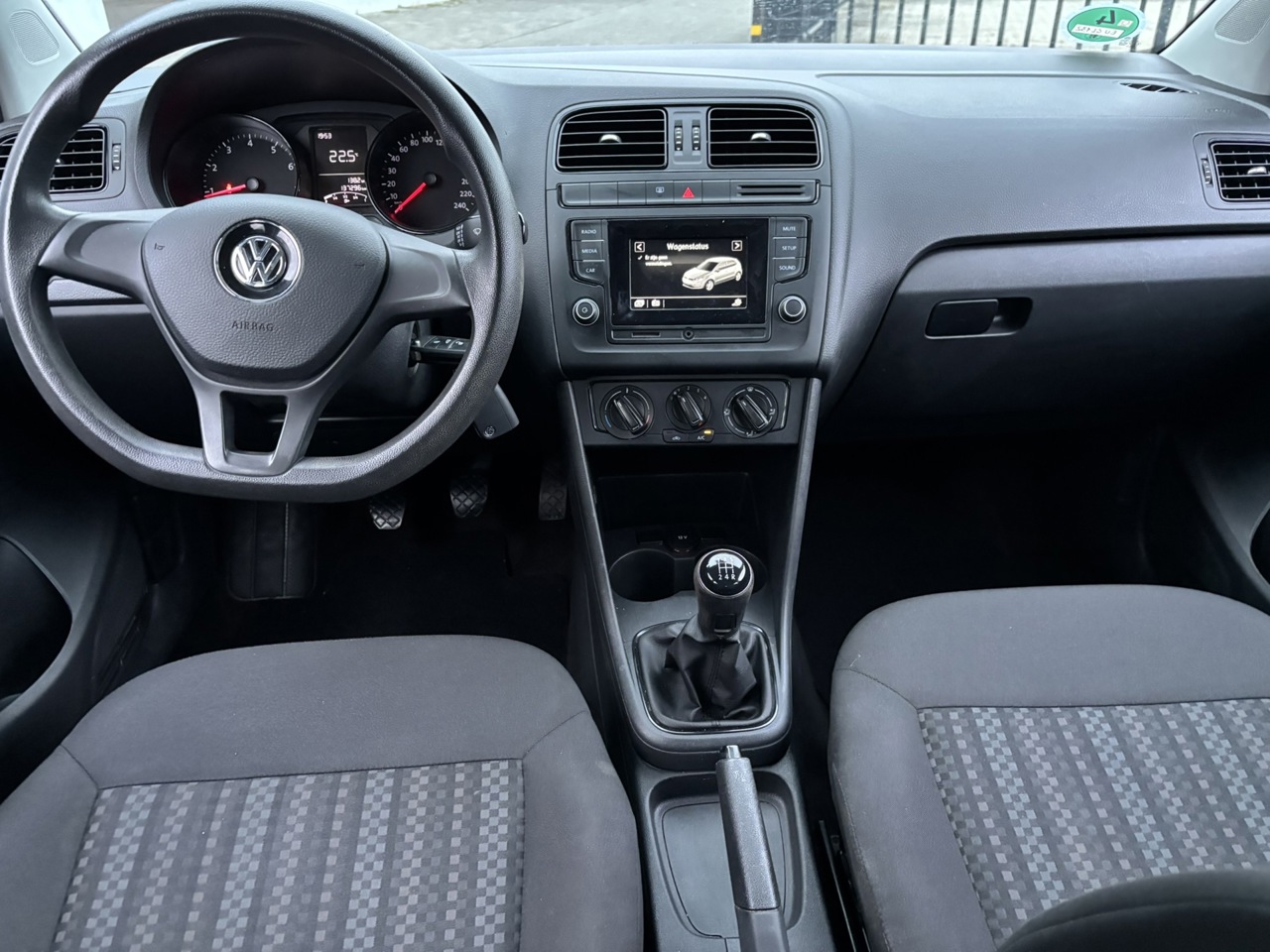 Volkswagen Polo 1.0 44KW 60PK Trendline 2017 APK nieuw foto 12