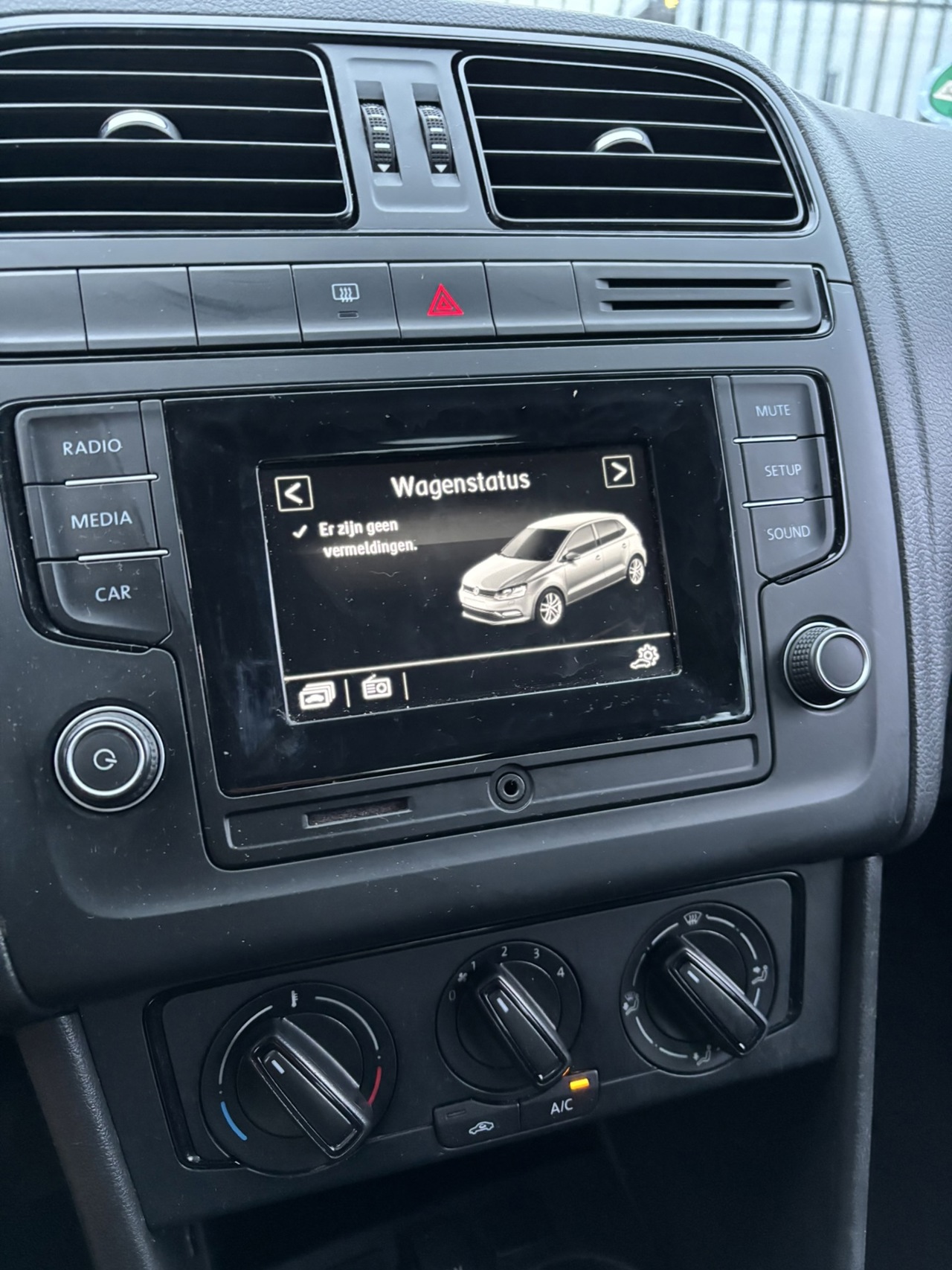 Volkswagen Polo 1.0 44KW 60PK Trendline 2017 APK nieuw foto 24